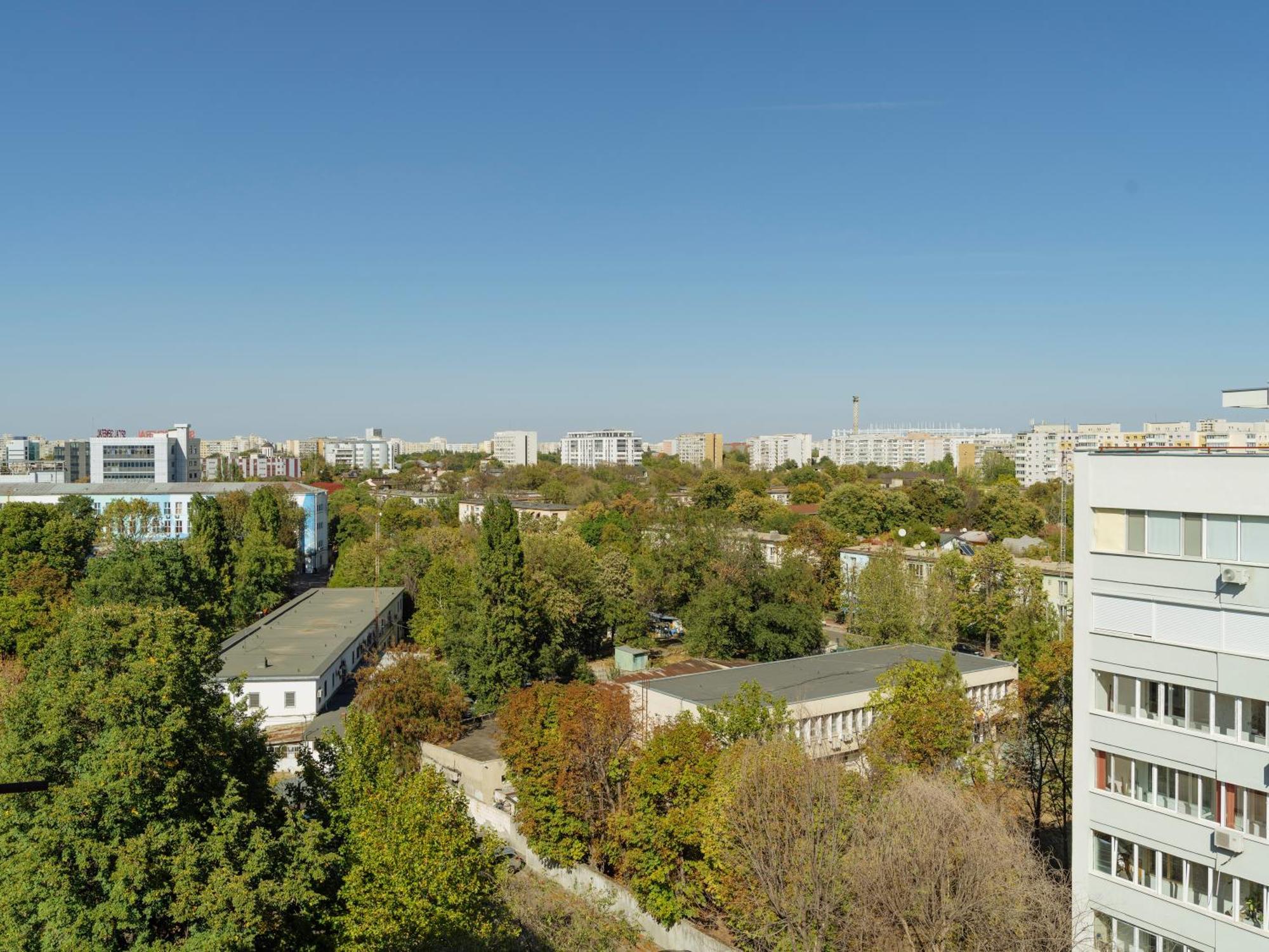 Sunset Rooftop Near Baba Novac * Bucarest